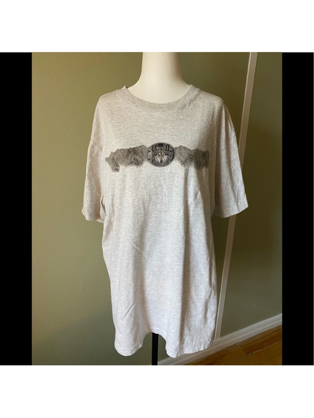 Vintage wolf tee shirt